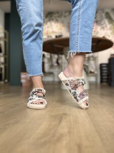 Bibi Lou Nu-Pieds Réglables Fleurs Multicolores